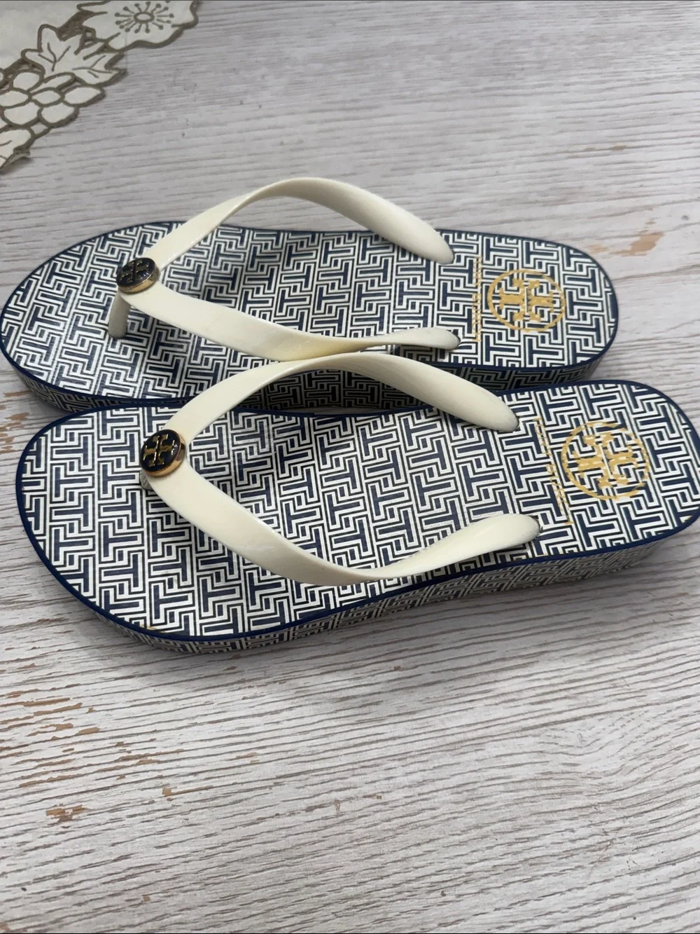 TORY BURCH THANDIE RUBBER WEDGE FLIP FLOP size 8